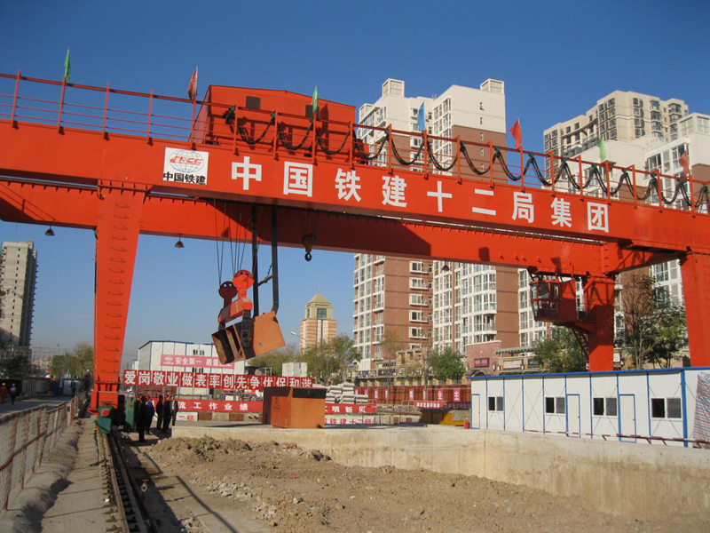 MG型地鐵施工門(mén)式起重機(jī)